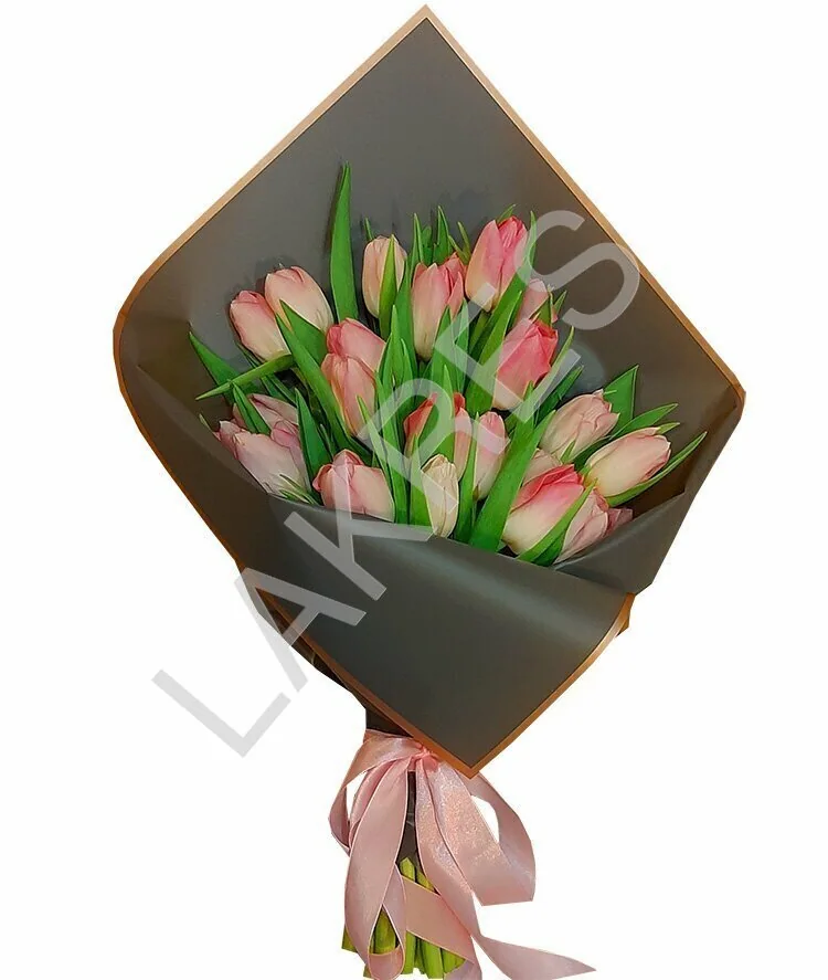 25 розовых тюльпанов на 8 марта