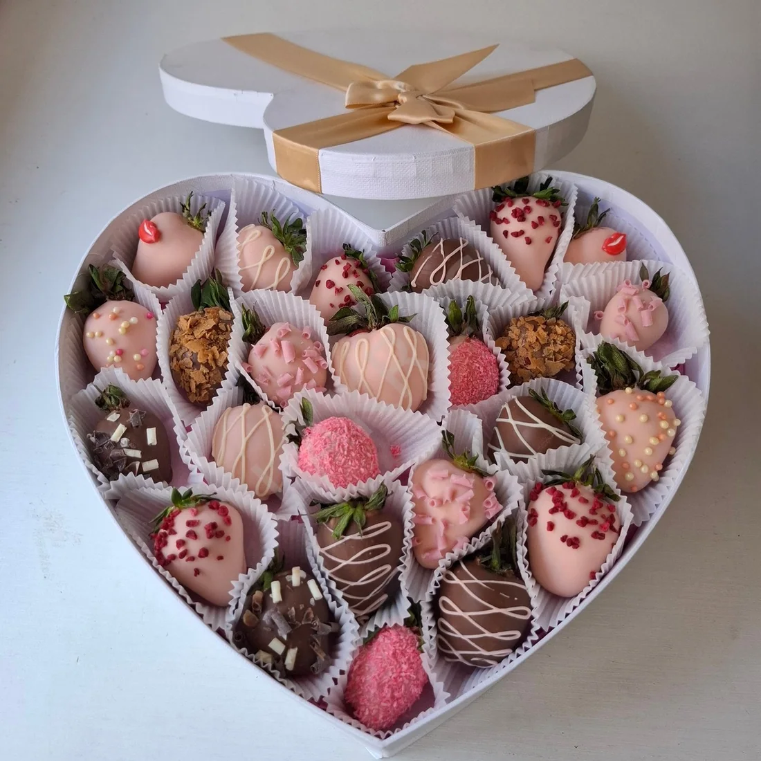 Клубника в шоколаде Микс
