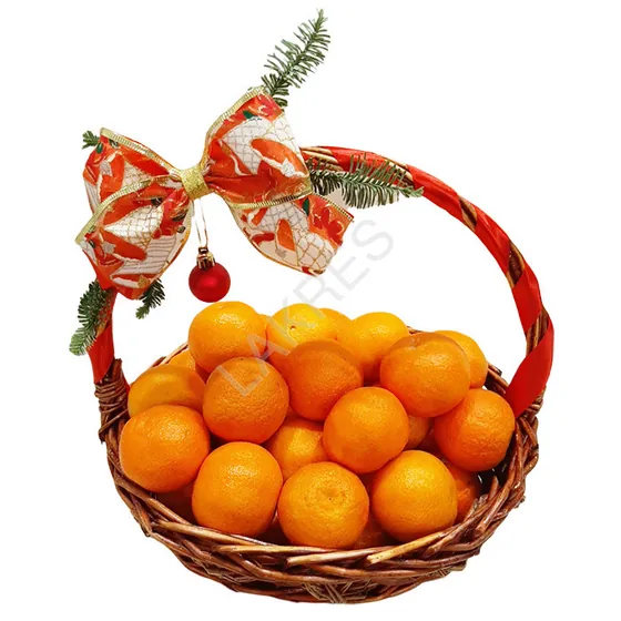 Новогодняя корзина с мандаринами